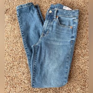 GAP Mid Rise Skinny Jeans | Women’s Size 26 | Classic Denim